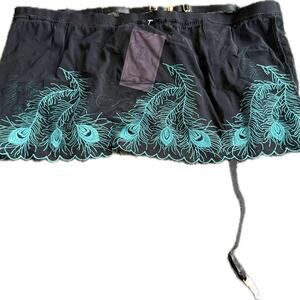 Nwt empress mimi peacock garter